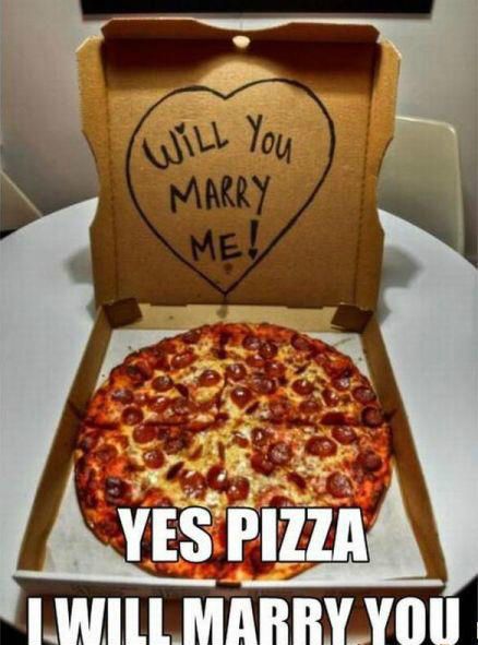 yes-i-will-marry-u-pizza-3_o_1155597